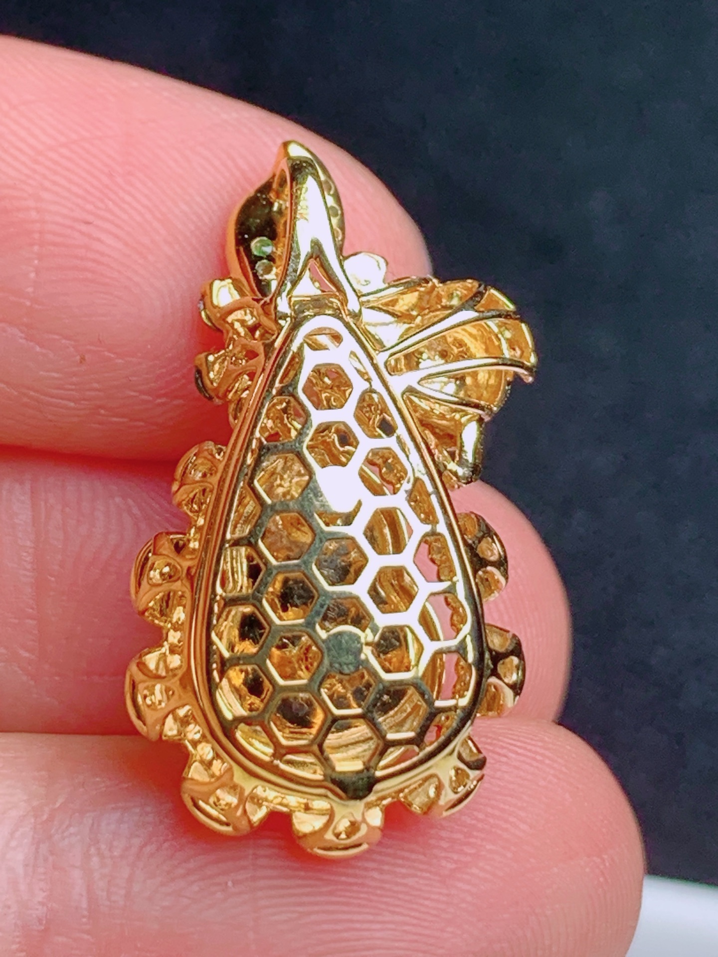 ️ 葫芦，种水，饱满纯净，18k金伴真钻尺寸27.6-15.2-12.8mm