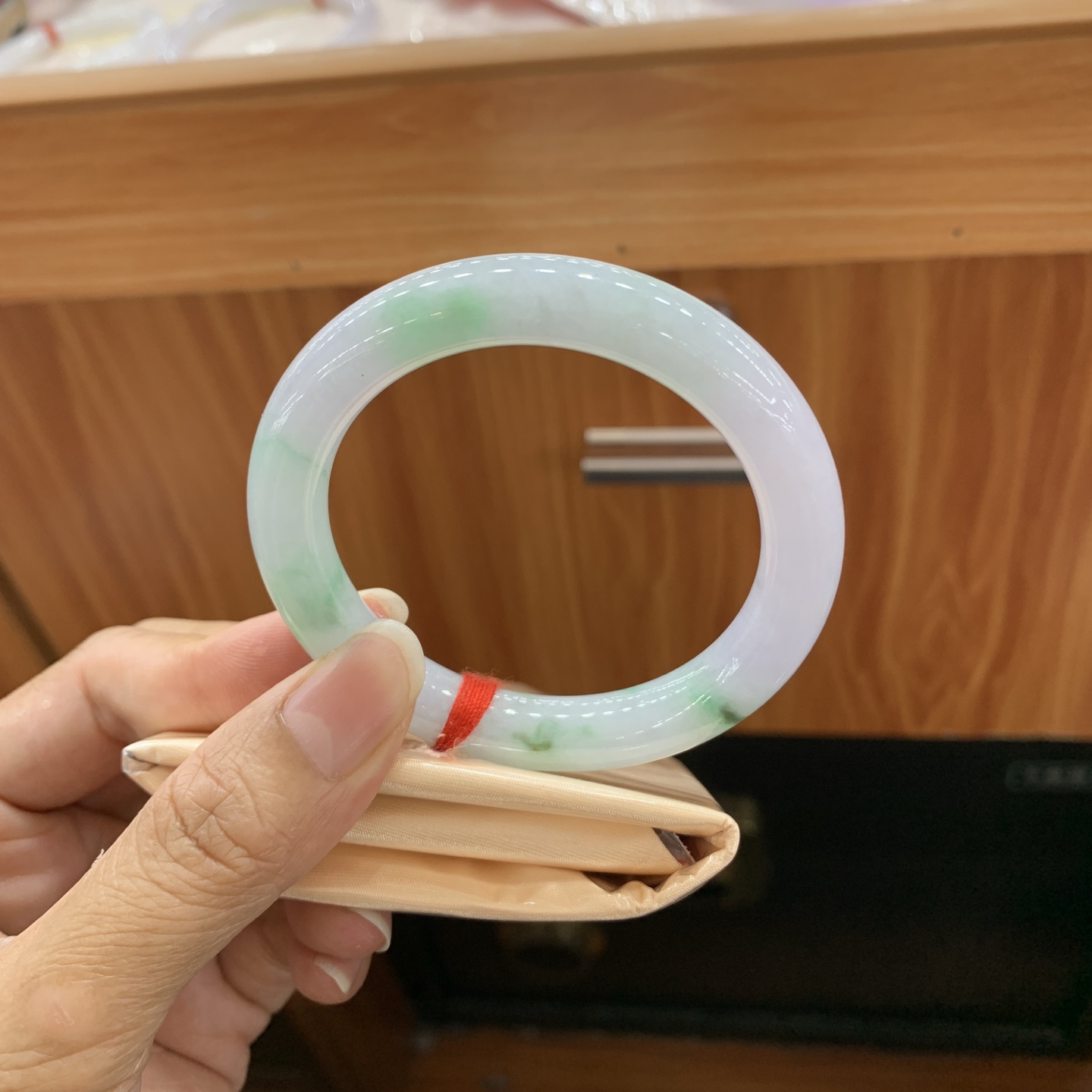 060413GX 飘花圆条翡翠手镯 52.2-10-9