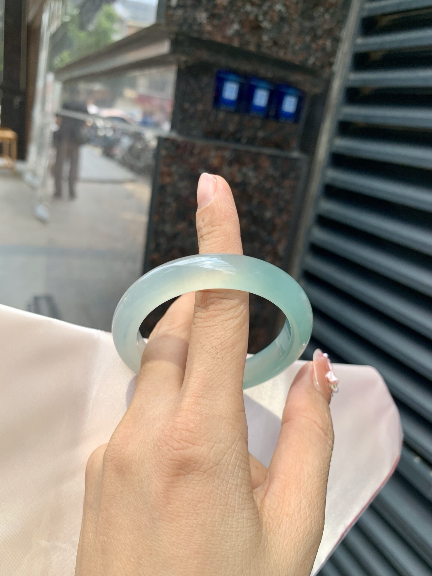 半山水正圈 50.1-7.6-10.8 0605-N902 打灯棉絮，细纹，底妆冰润细腻，半山半水天然意境，上手不挑皮，自带清冷感，低调不张扬，越看越有味道