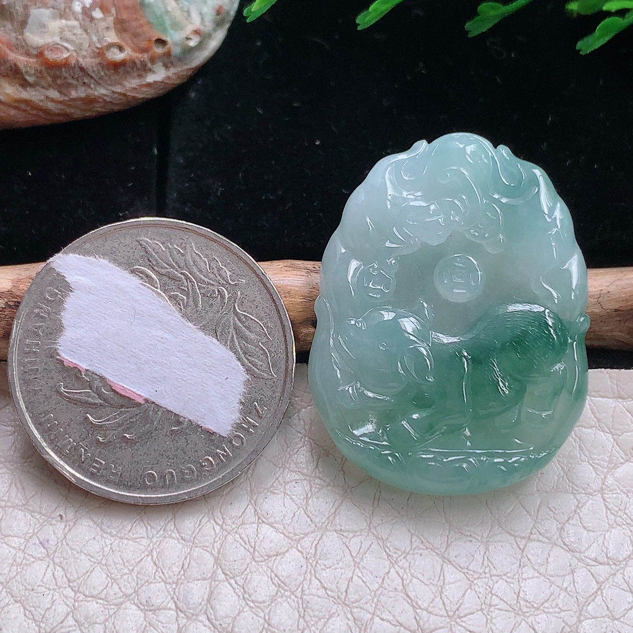 ktj实拍31.8*24.5*5.8缅甸翡翠a货精雕冰飘花招财猪 生肖猪玉吊坠