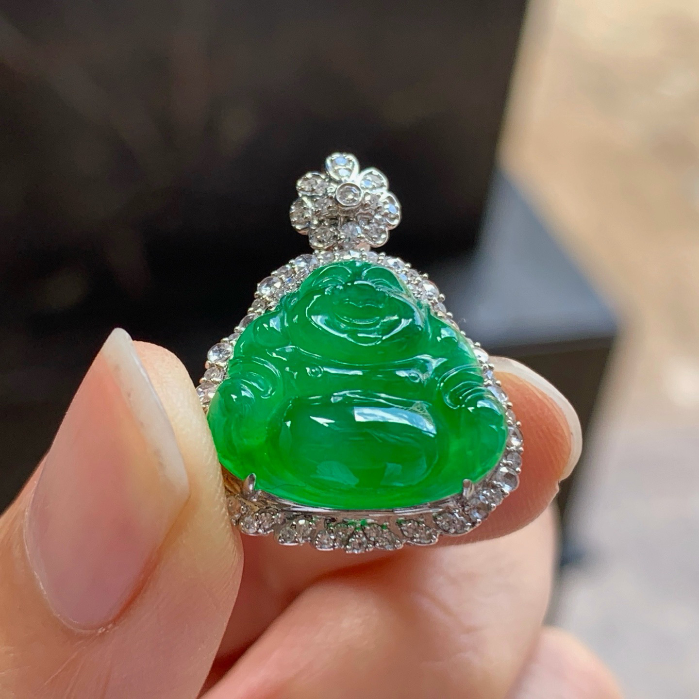 金钻镶嵌辣绿色佛公^_^种色鲜艳