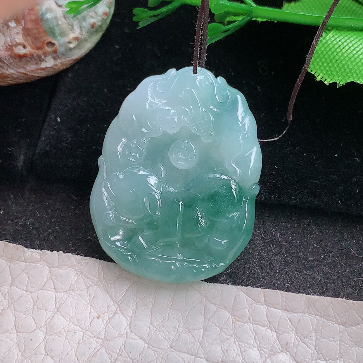 ktj实拍31.8*24.5*5.8缅甸翡翠a货精雕冰飘花招财猪 生肖猪玉吊坠