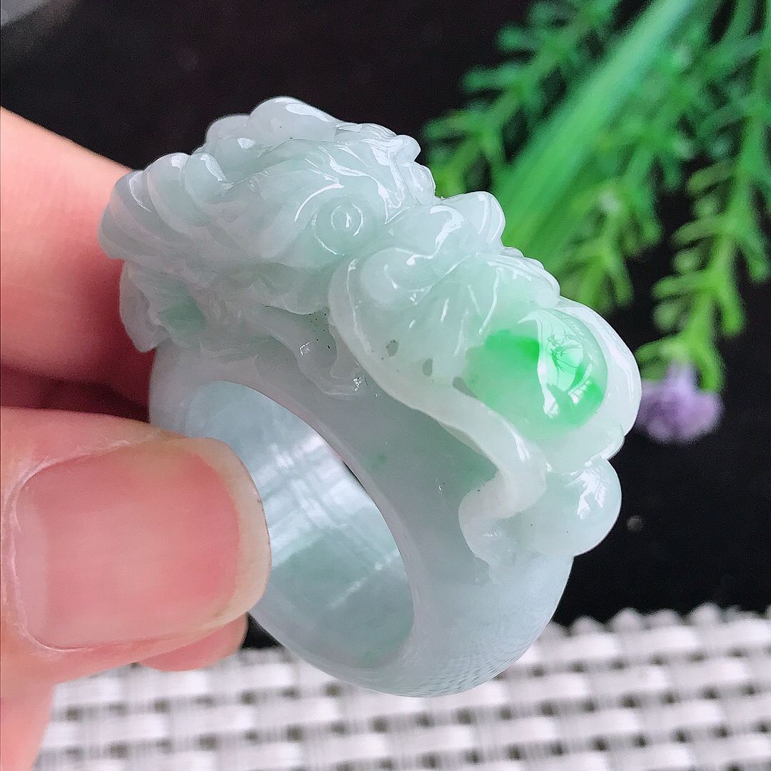 实拍A货翡翠21.2/13.6/6.5老坑精美飘阳绿龙头戒指扳指翡翠玉戒