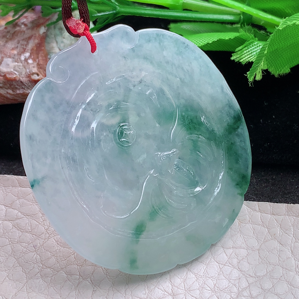 bg实拍52*48.8*5.3缅甸翡翠a货精雕冰飘花招财猪 生肖猪玉吊坠