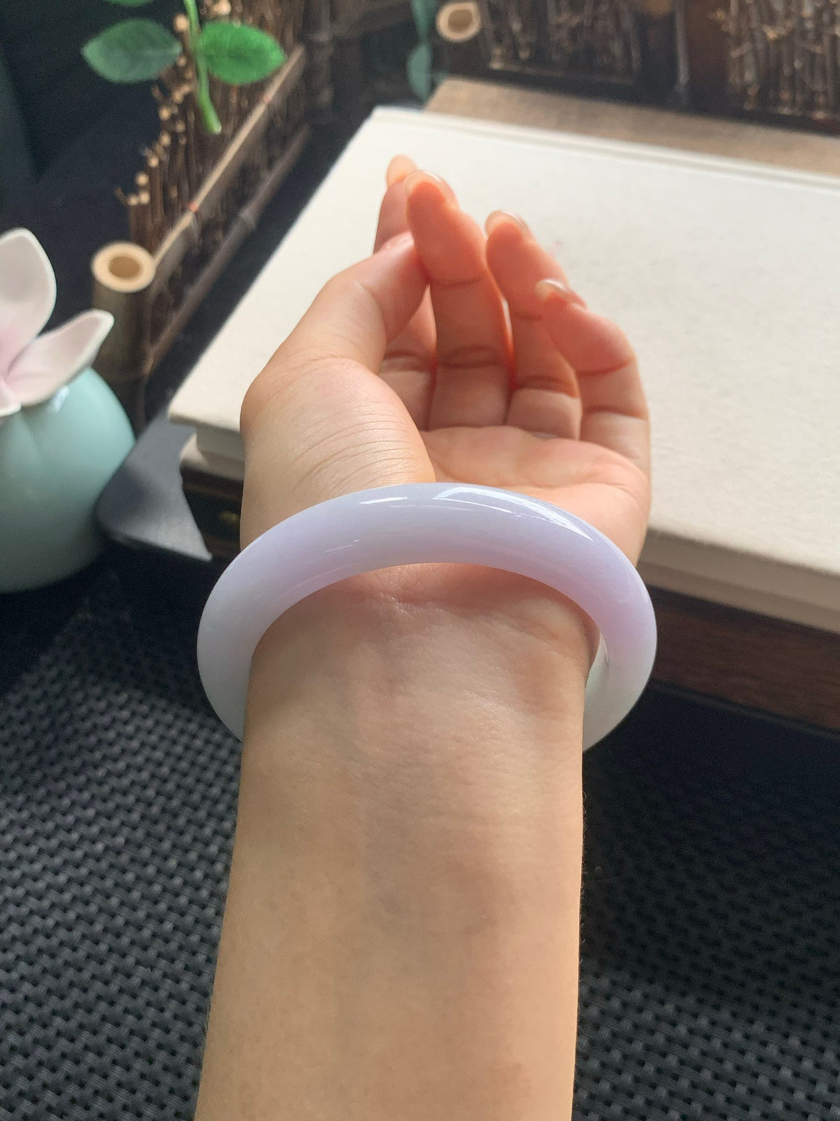 56.9圈口春彩正圈手镯，棉线可忽略