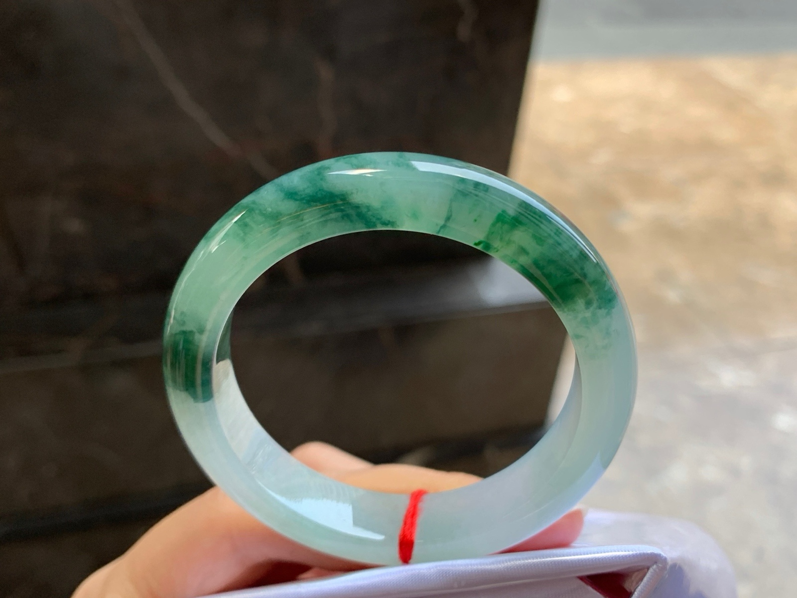 51.5-11.4-8.7
飘花手镯^_^鲜艳