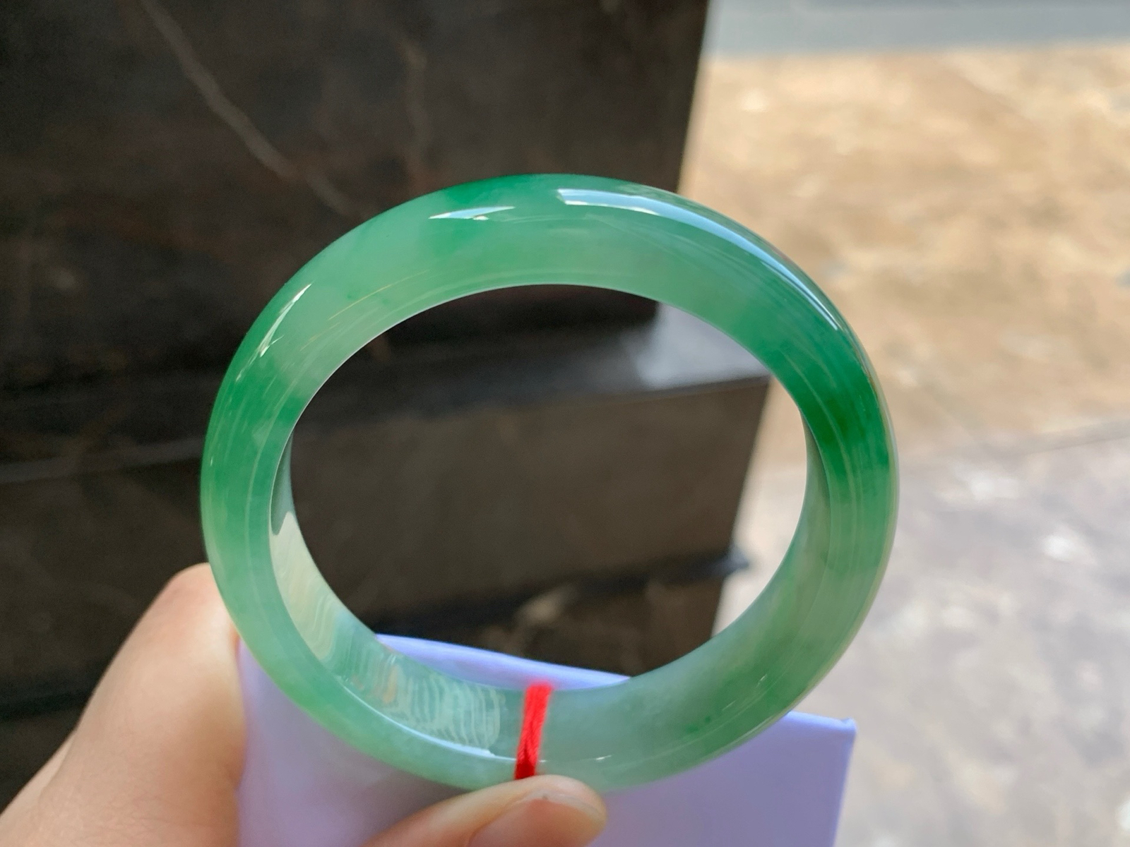 55-13-7.8
辣绿色手镯^_^鲜艳