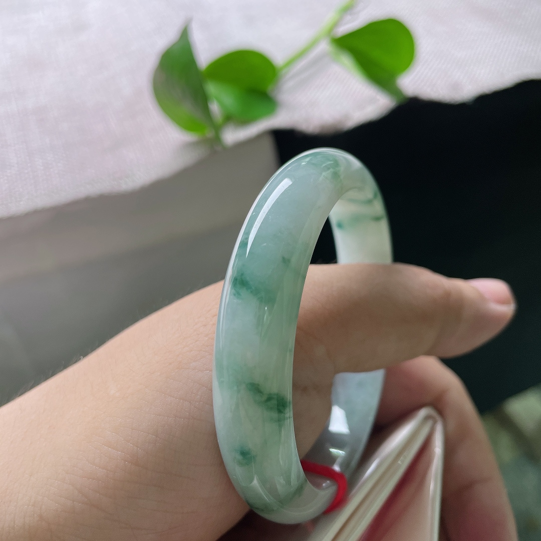 52.7/11.7/7.4，飘花正圈，腕间的星辰大海，熠熠生辉，水润，一点皮纹，ss54438a