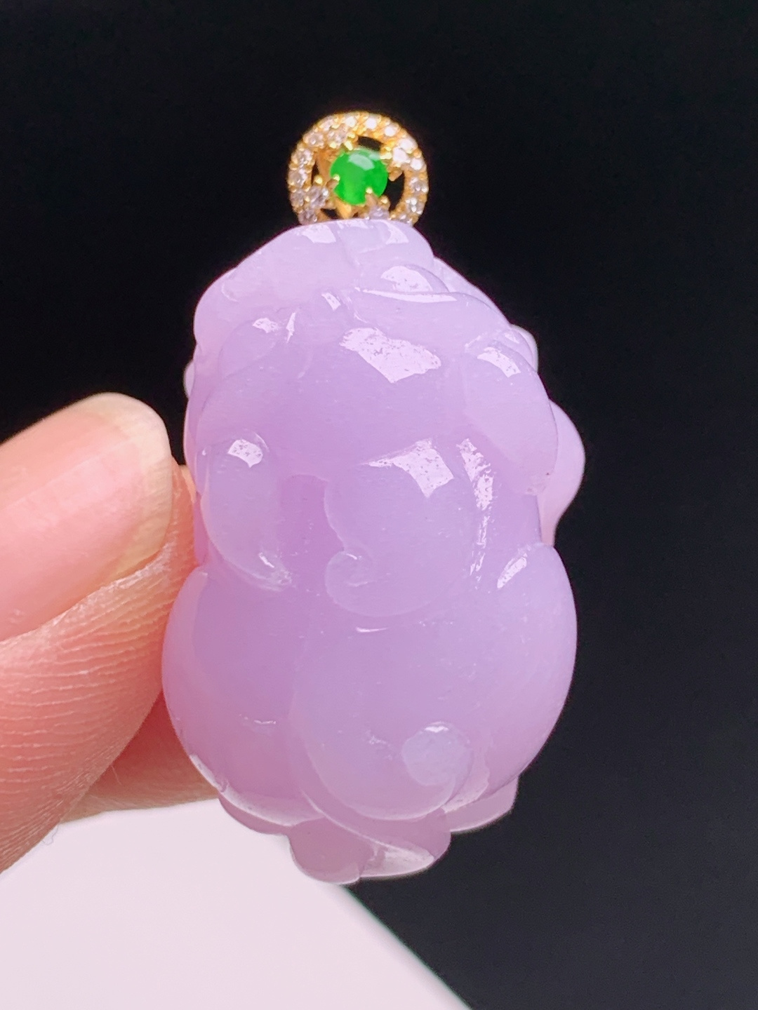 浓粉貔貅吊坠，玉质饱满莹润起胶，正阳绿宝镶顶招财优选 裸石27.61-17.6-12.8 整体33.