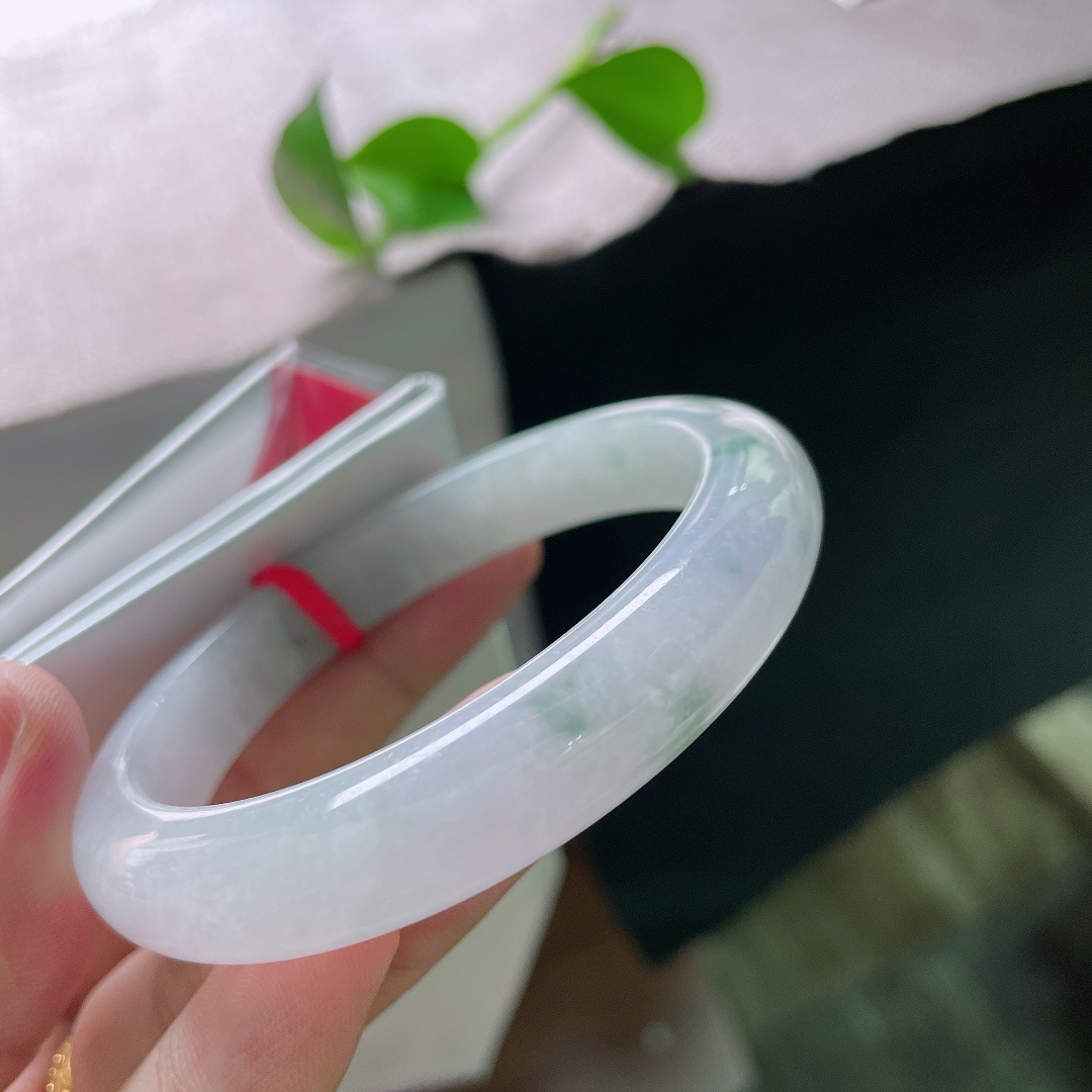 57.7/11.4/8.2飘花正圈，水润细腻繁花似锦觅安宁，贵气，温柔大方，无裂，ss54286a