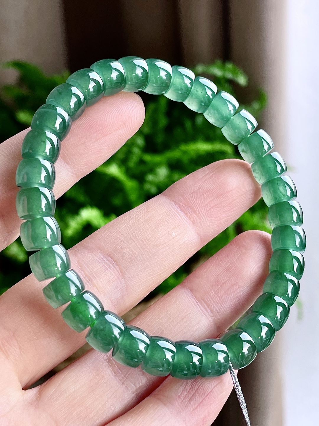 冰晴绿手串桶珠手串  性比高 尺寸8-5.6mm 重量26.7克