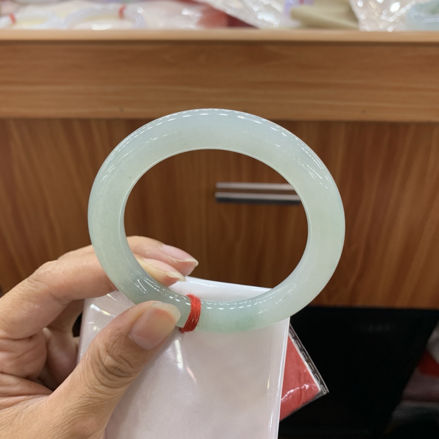 060419AX 冰底色圆条翡翠手镯 55.5-10-10.4
