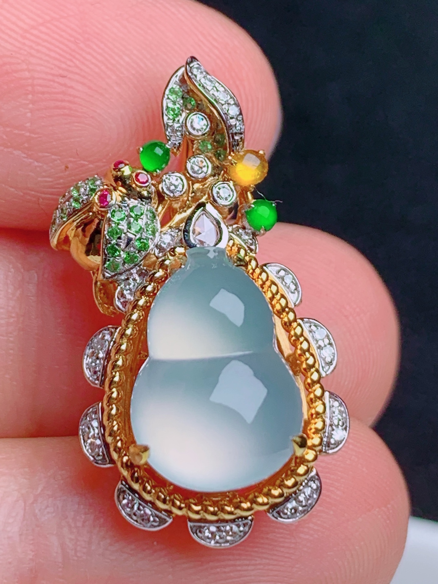 ️ 葫芦，种水，饱满纯净，18k金伴真钻尺寸27.6-15.2-12.8mm