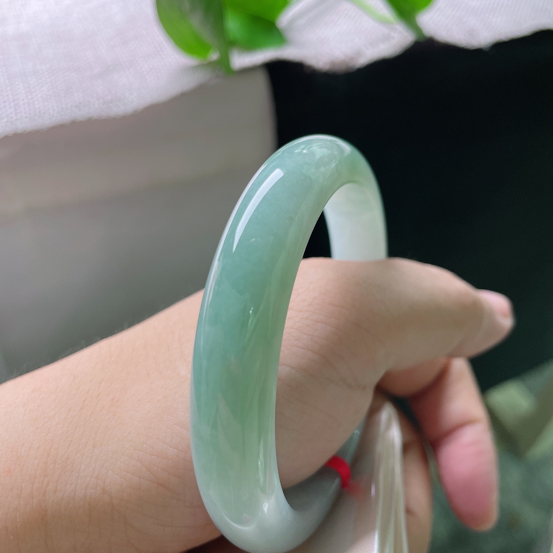 57.3/11.6/7.9，淡绿底正圈，颜色清爽，淡雅倾心，甜美，显白，侧纹，ss54429a