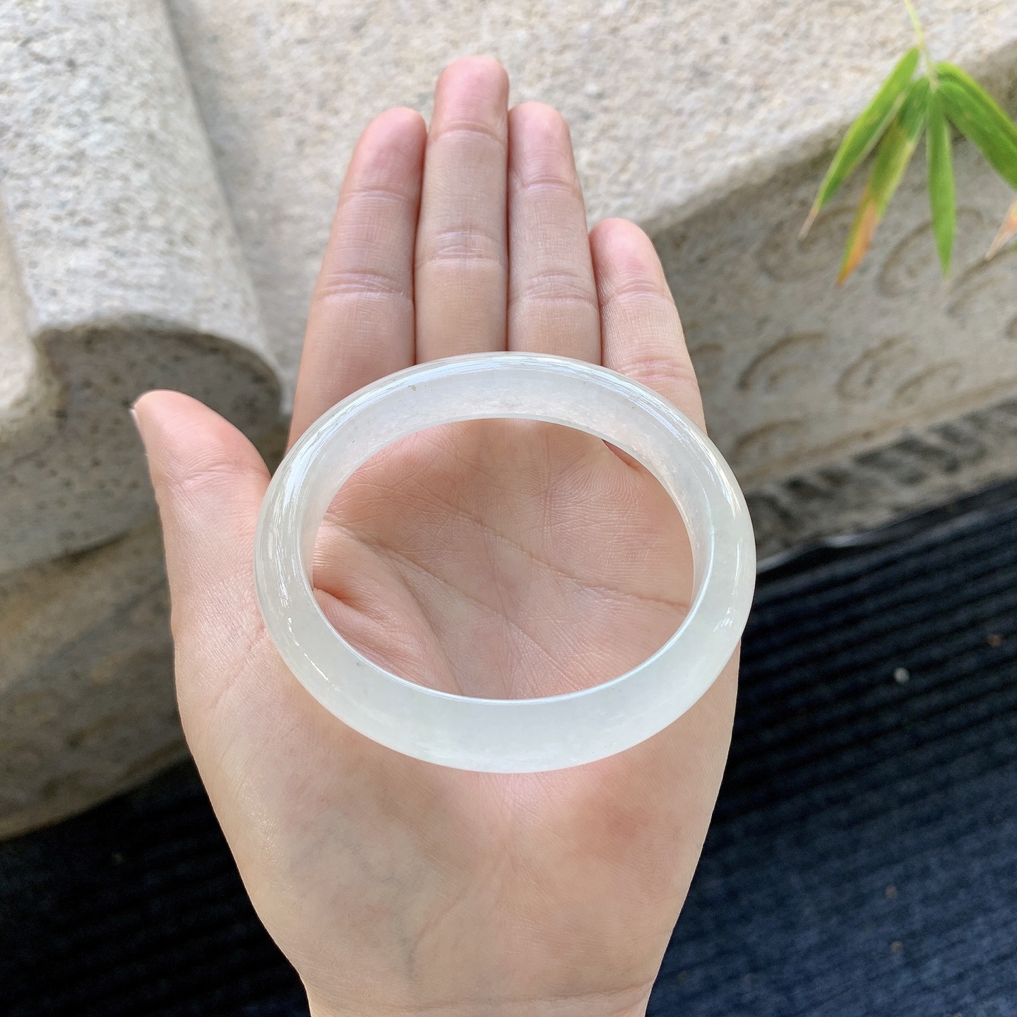 冰糖雪梨，清透，水润，种老，细腻，打灯有棉线