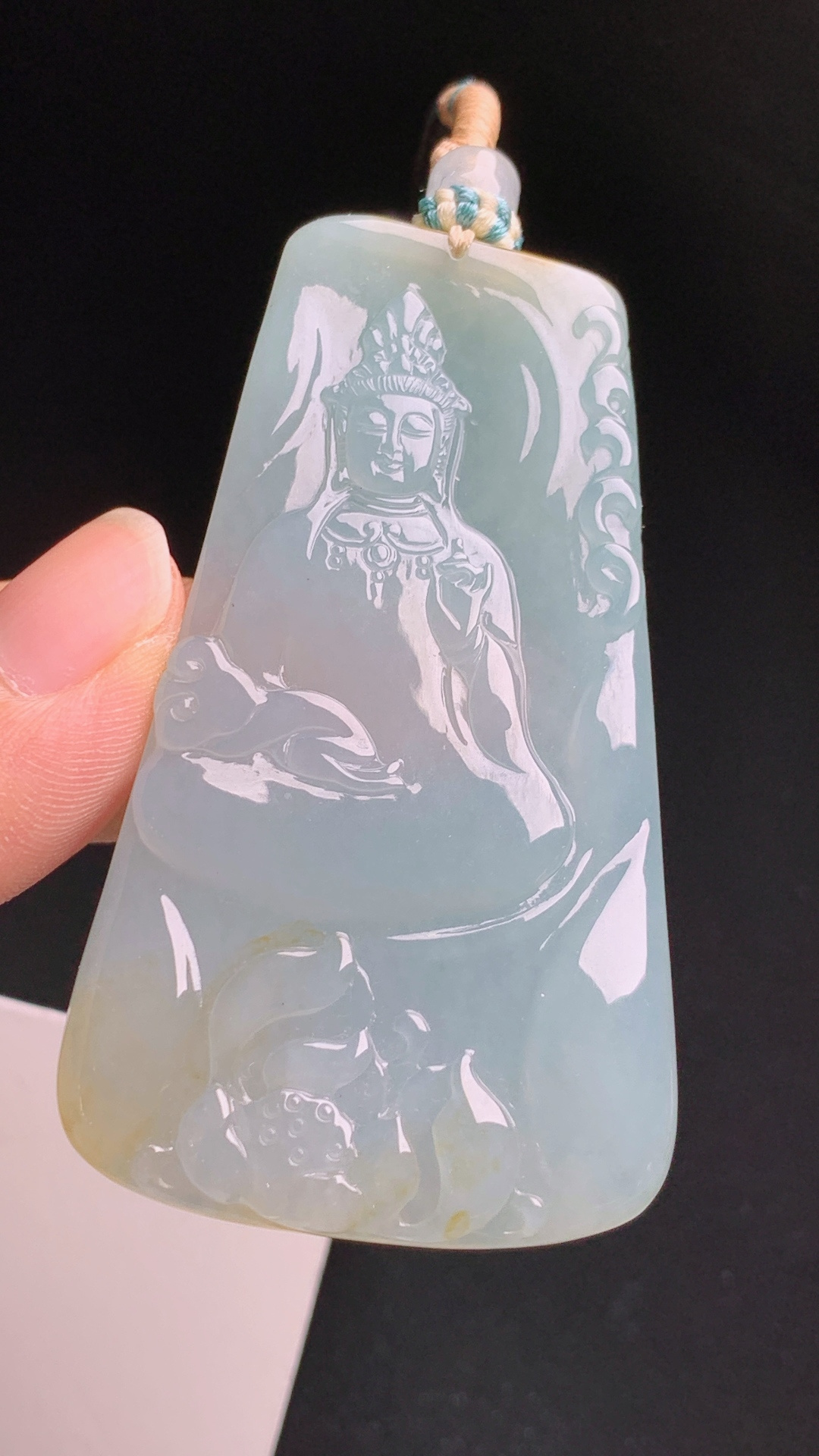 ️  冰种黄翡观音挂件，底色温润带天然黄雾，莲座观音静心护身优选