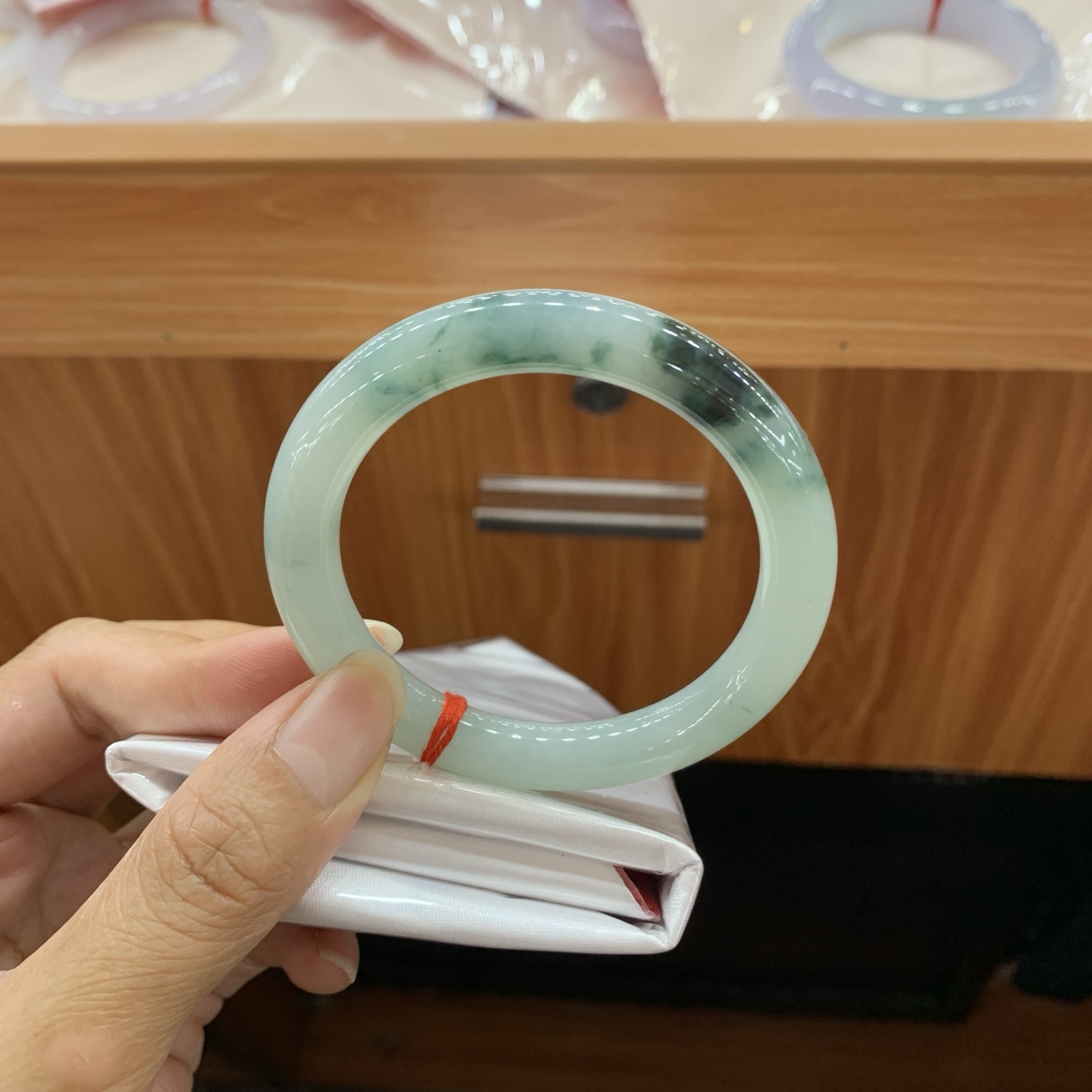 060404AX 飘花圆条翡翠手镯 53.4-9.2