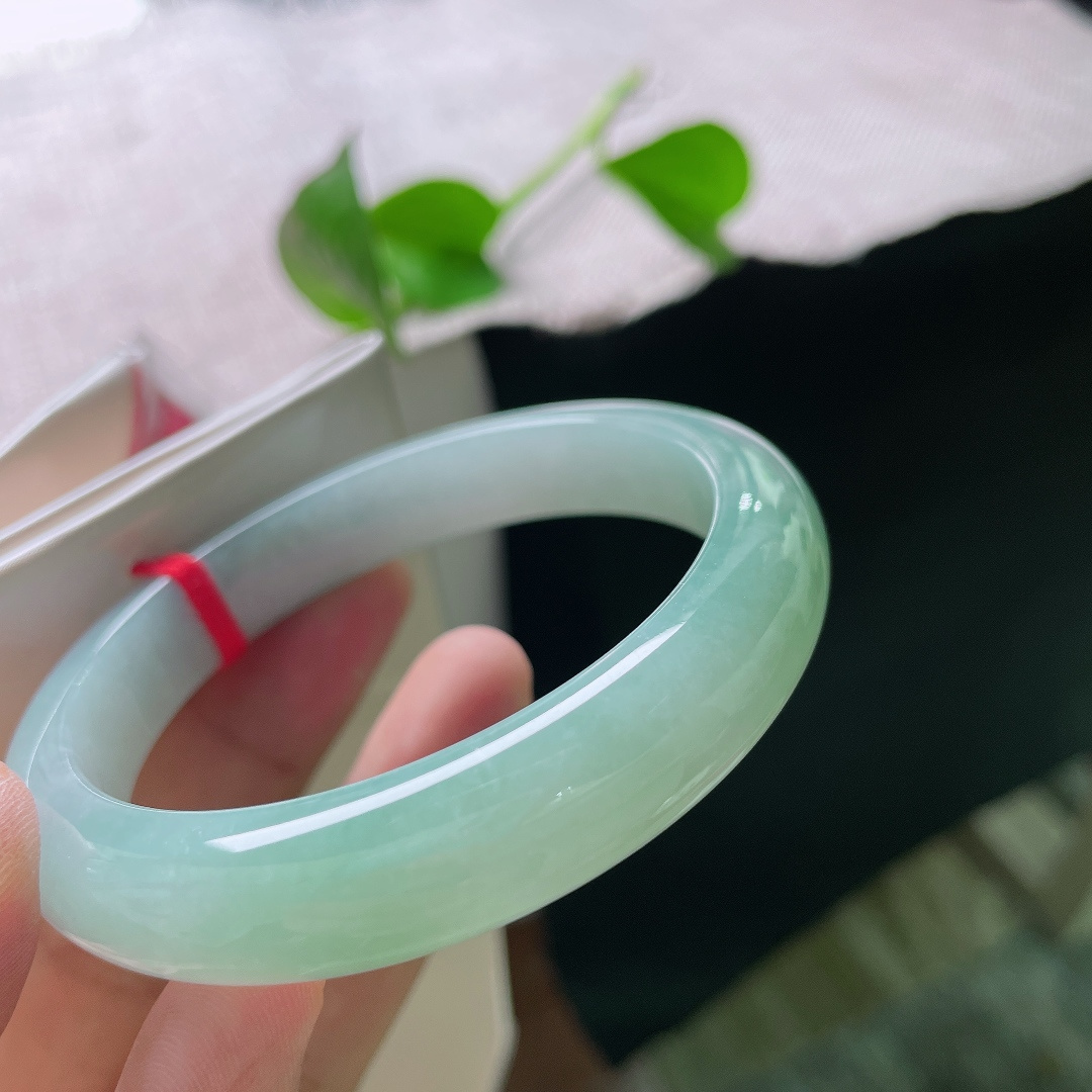 57.3/11.6/7.9，淡绿底正圈，颜色清爽，淡雅倾心，甜美，显白，侧纹，ss54429a
