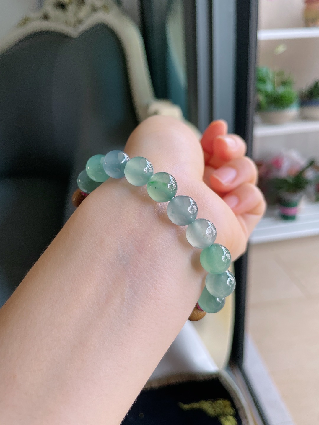 天然翡翠A货，冰多宝搭配沉香木手串，尺寸：10mm。【编3864】