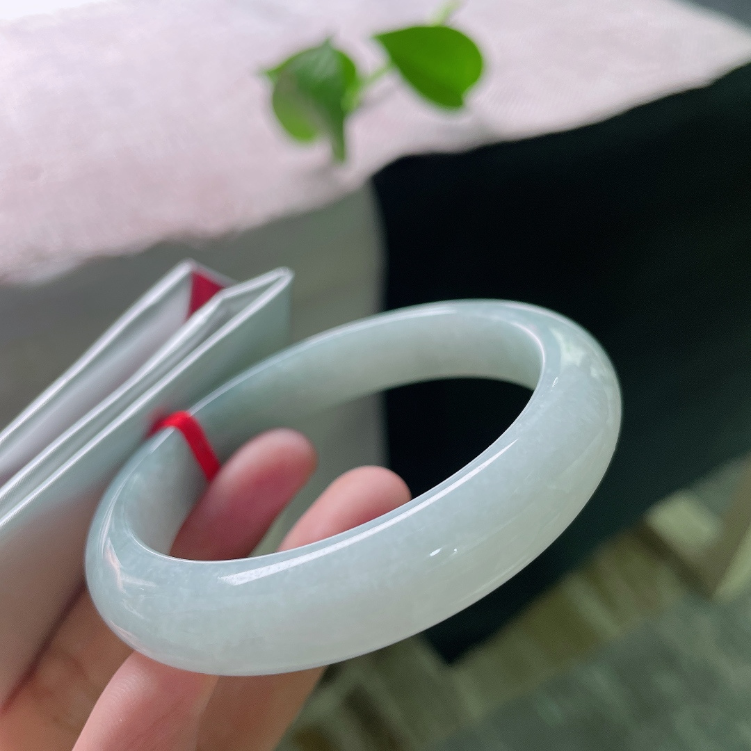 53/11.3/7.2，浅蓝底正圈，巧笑嫣然，柔美动人，种老，一点小细纹不影响，ss54062a