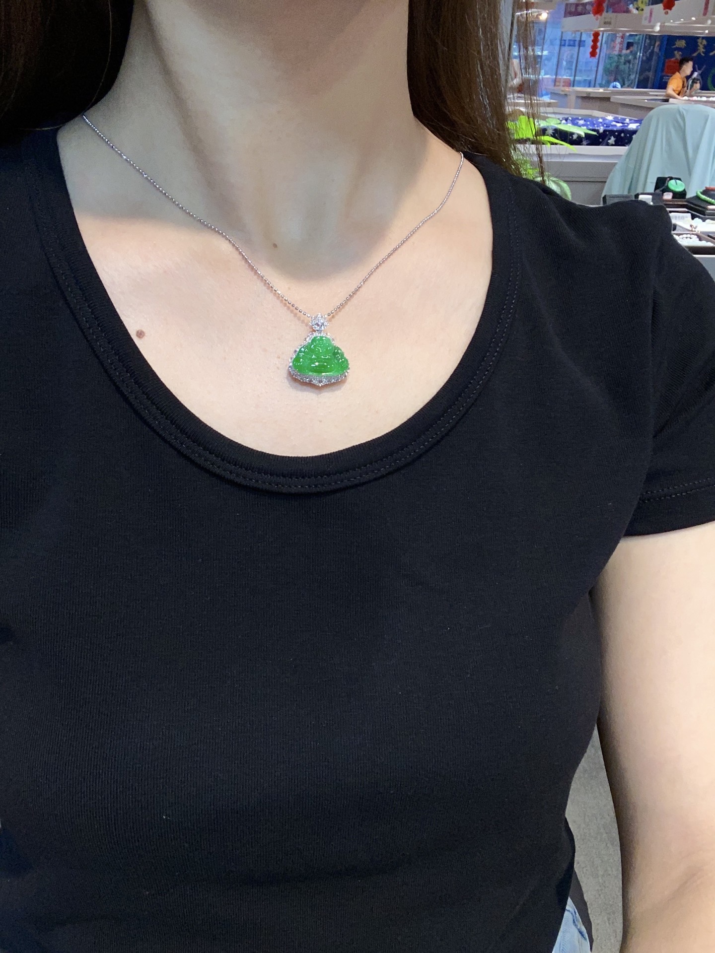 冰阳绿佛公吊坠·金 整·24.8-21.1-8.4mm 裸·13.3-19.1-2.2mm