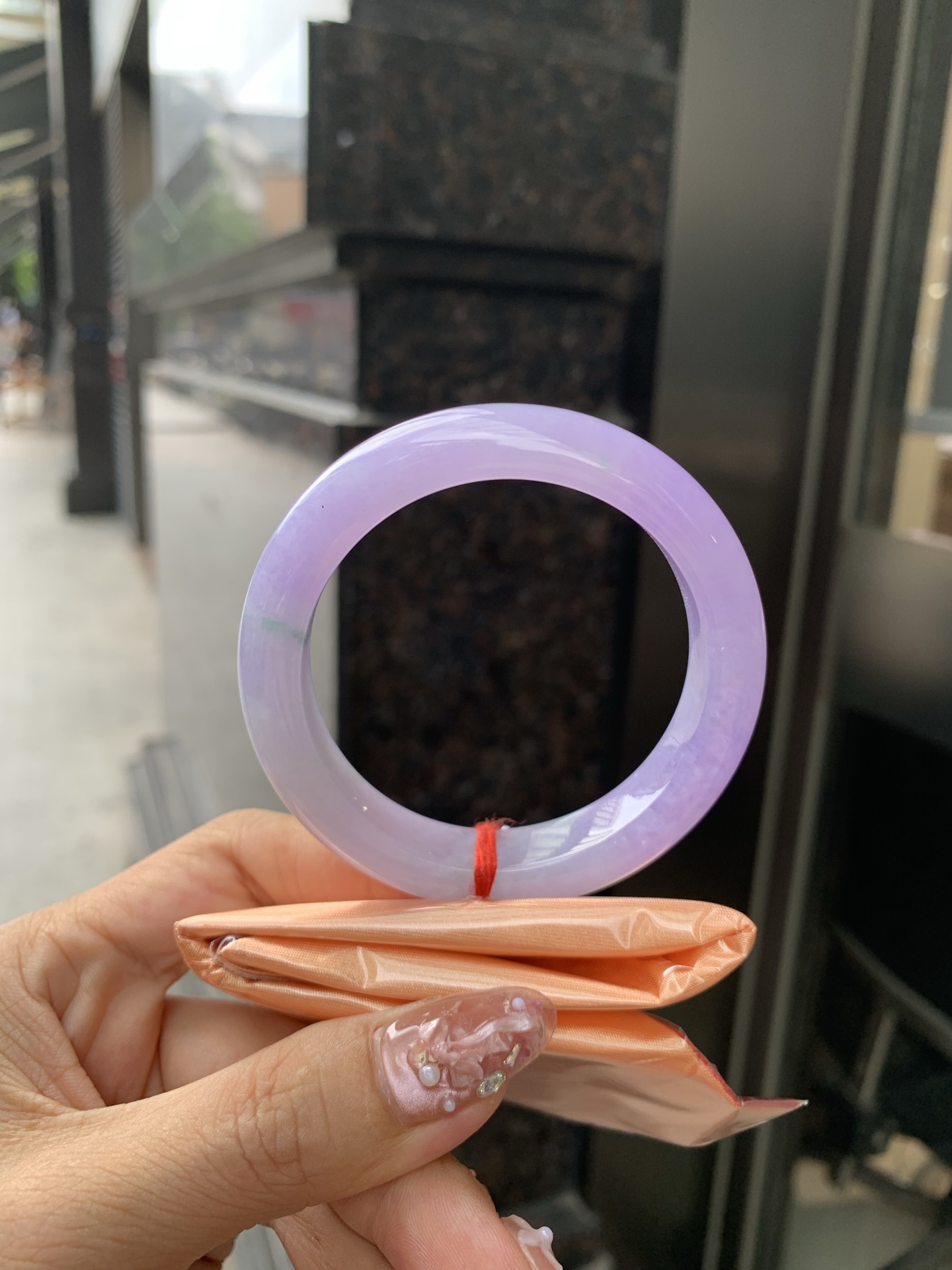 正圈 52.2-8.5-11.5 0606-N912 打灯长纹，底妆水润，满圈紫罗兰吸睛抢眼，浪漫迷
