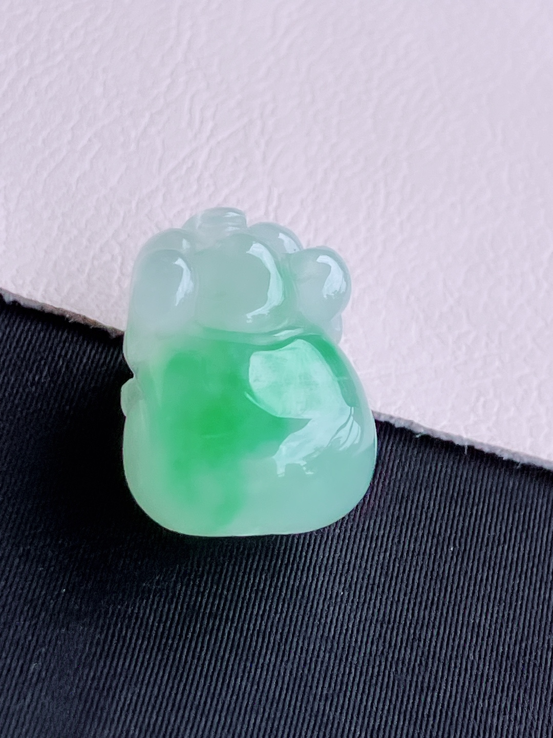 冰飘绿福猪，晶莹剔透，尺寸17/12.6/11/自然光实拍