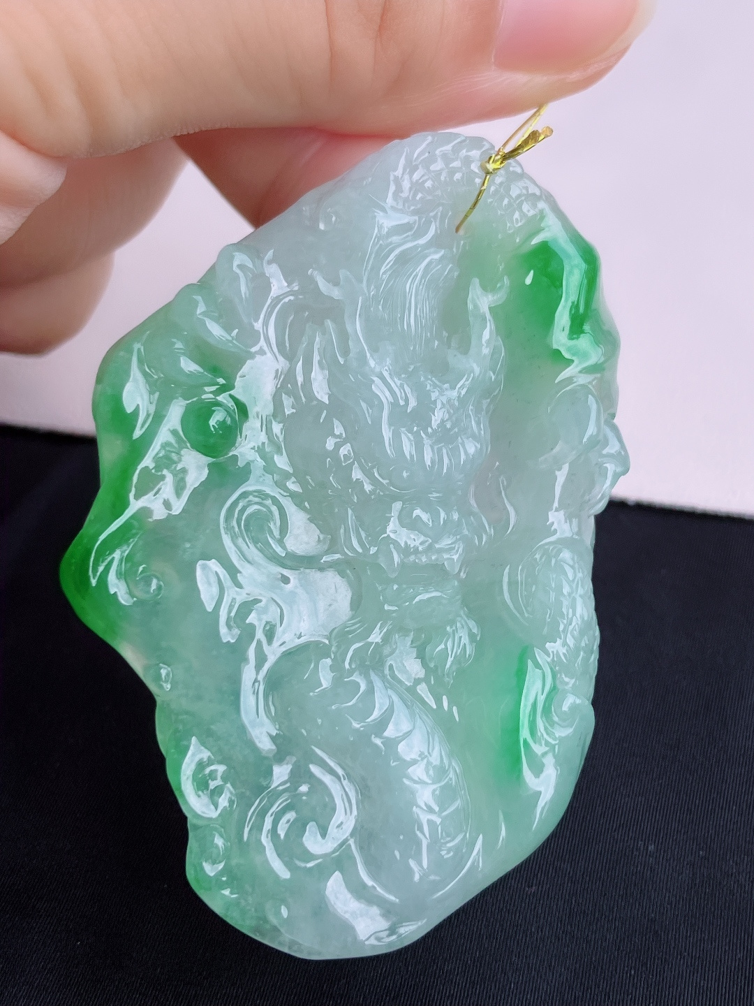 翠绿大龙牌，栩栩如生，尺寸66/43/10.3/自然光实拍