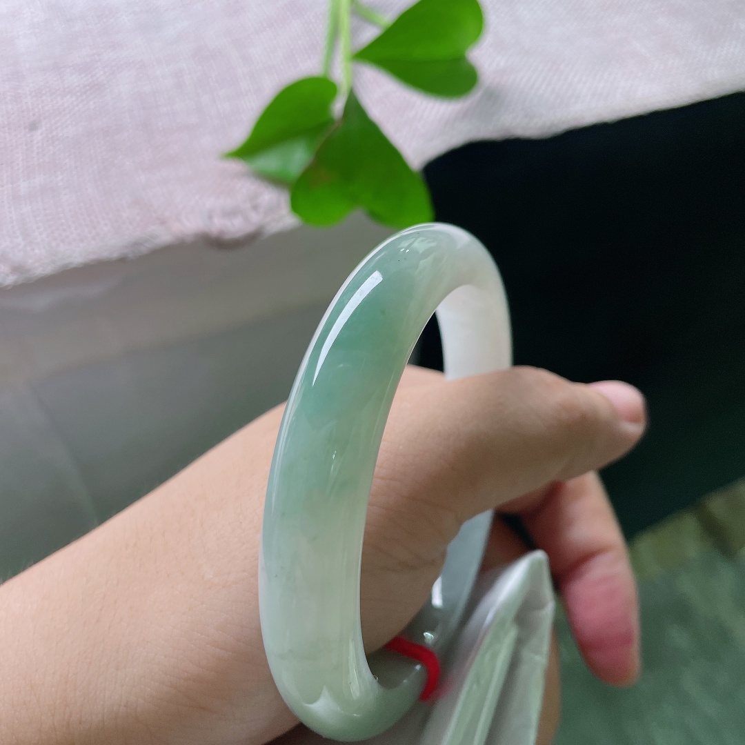 60.1/11.7/8.7油青正圈，水润细腻，半山水有相逢，贵气，温柔大方，棉，ss52899a