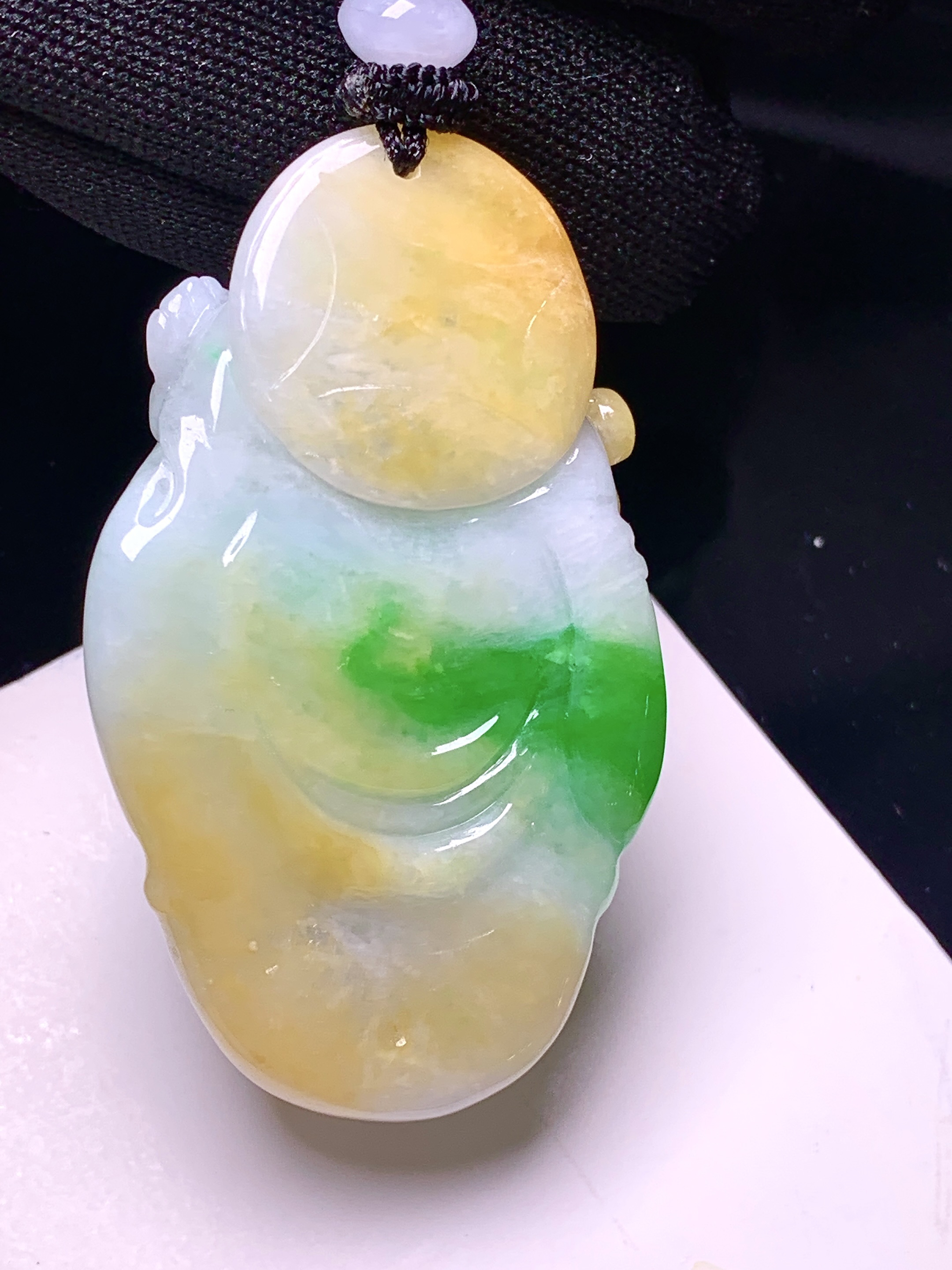 飘黄绿翡财神吊坠 玉质细腻 色泽艳丽清新 整体尺寸49.5*30.8*13.2 w1