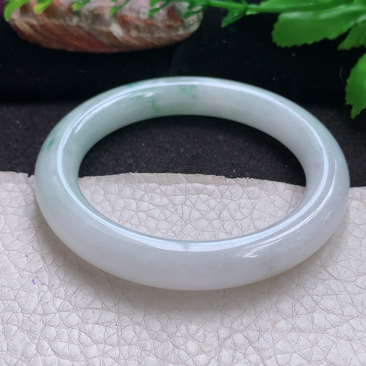 z实拍54*10美人镯 缅甸翡翠a货玉手镯冰飘花圆条珠宝玉手环