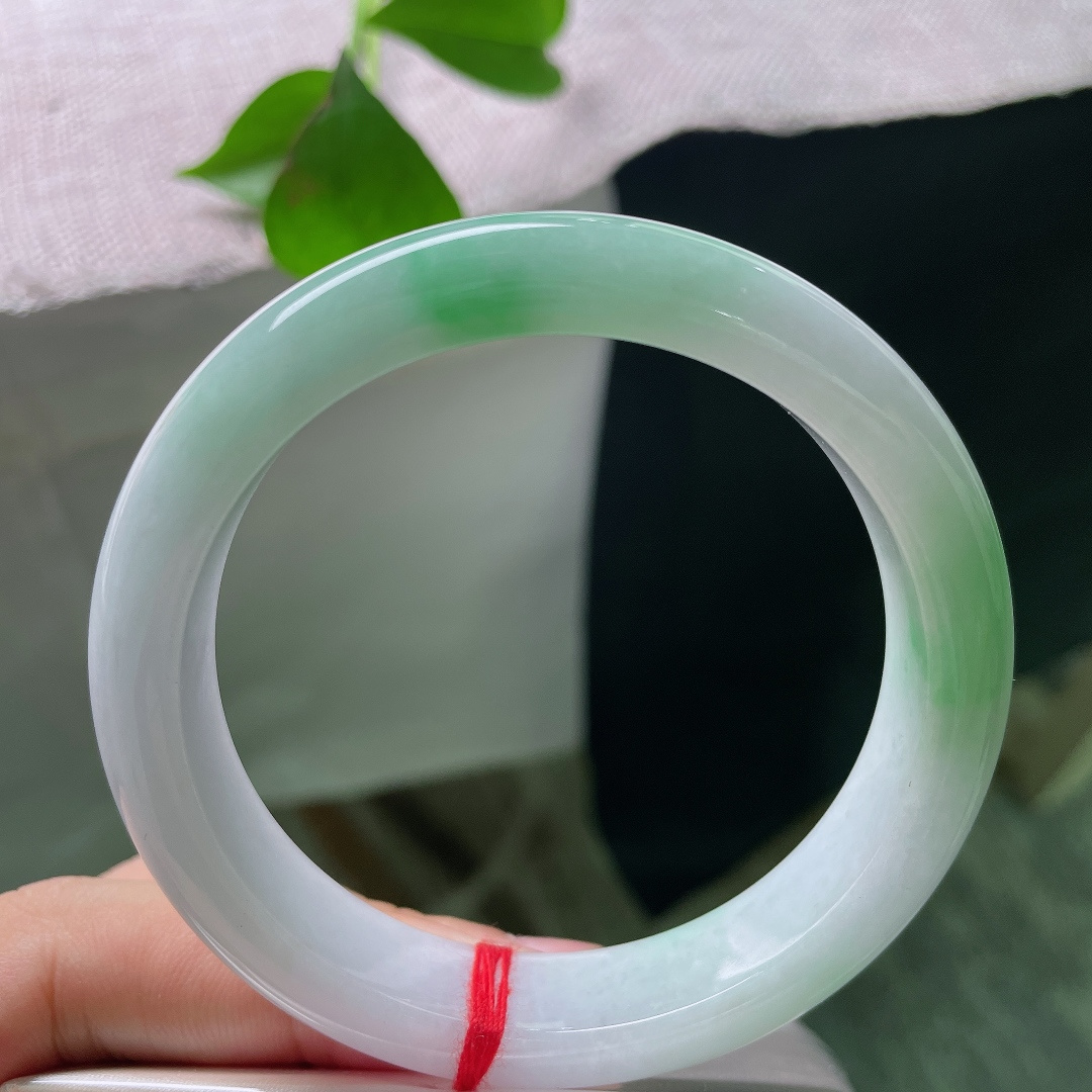 58.7/12.4/8.5飘绿正圈，水润细腻，优雅永不过时，甜美，有纹，ss53866a