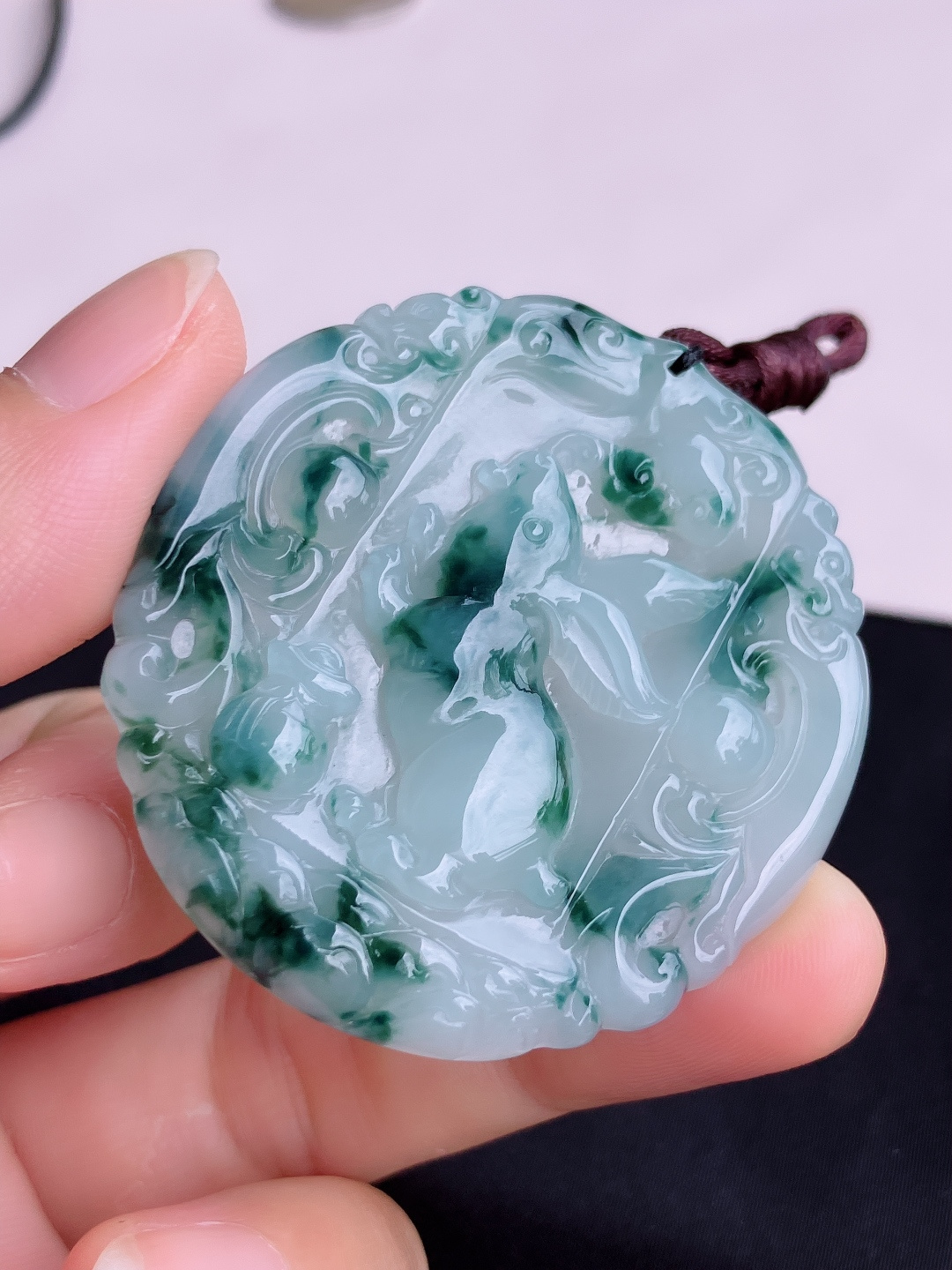 冰飘花生肖兔牌，花色清爽，尺寸50.3/48/6/自然光实拍