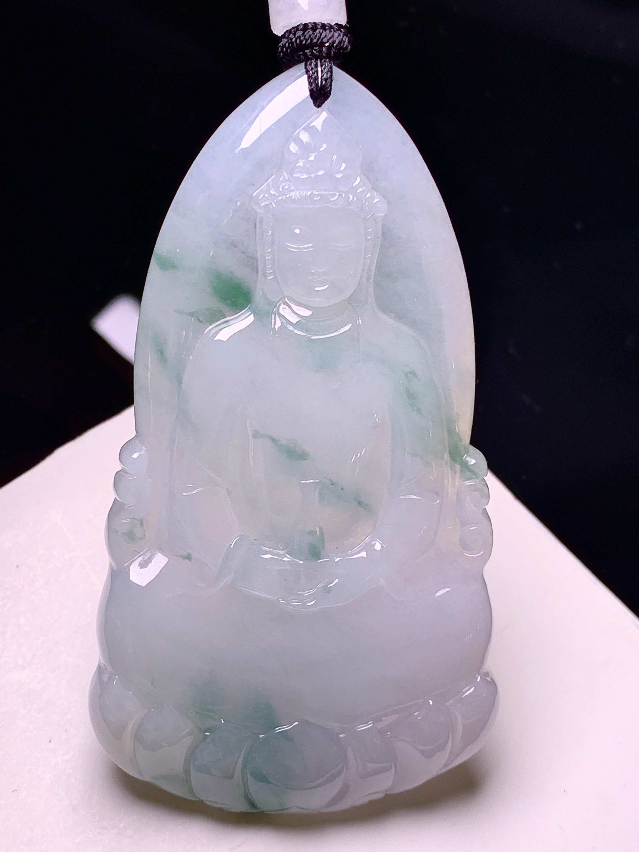 飘绿观音菩萨吊坠 玉质细腻 色泽艳丽清新 整体尺寸63.6*35.3*5.8 a2