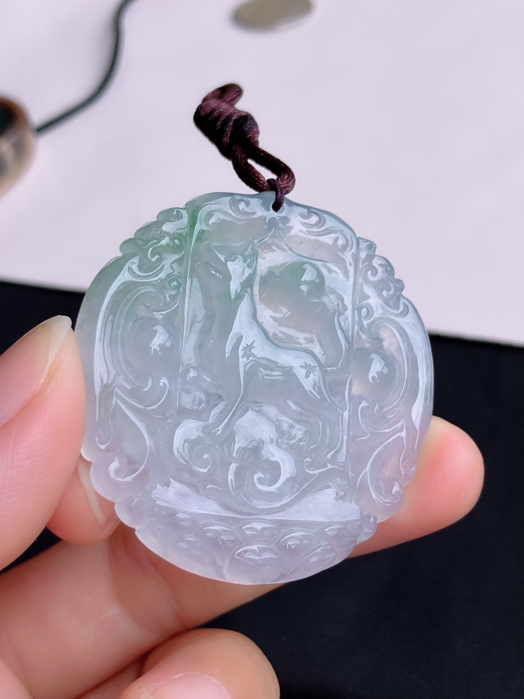 冰透生肖狗牌，晶莹剔透，尺寸45.5/44.5/5.6/自然光实拍