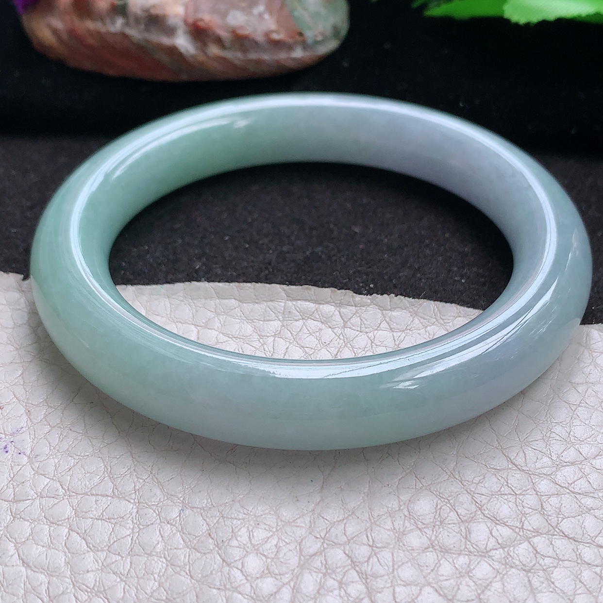 js实拍58*11*10.5美人镯 缅甸翡翠a货玉手镯春带彩圆条珠宝玉手环