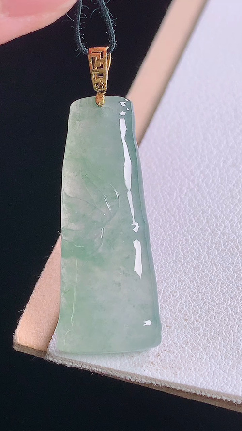 ️18K冰晴竹节吊坠，无裂，尺寸:38.6-32.7-13.4-4.9mm 2