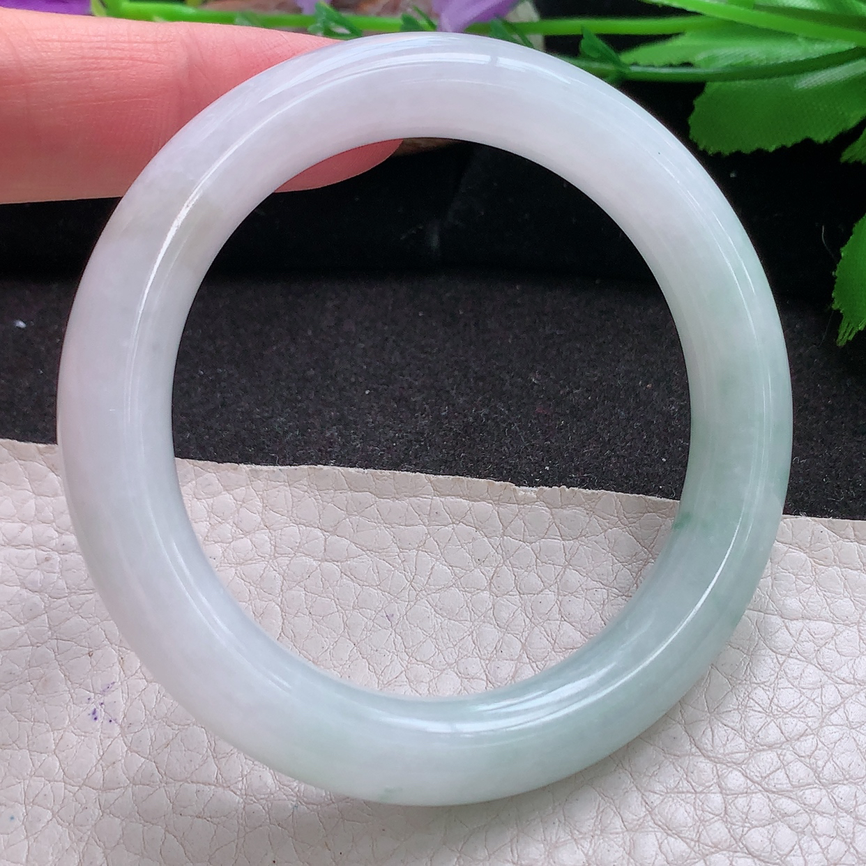 z实拍54*10美人镯 缅甸翡翠a货玉手镯冰飘花圆条珠宝玉手环