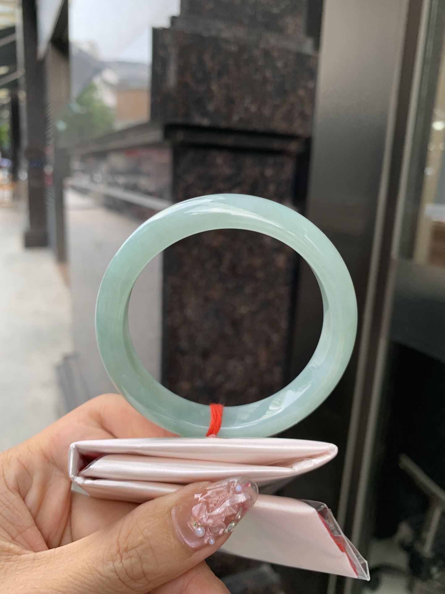 蓝水正圈 56.5-7.9-11.9 0606-SJ-119 无裂，底妆水润细腻，一汪蓝水落玉镯。腕