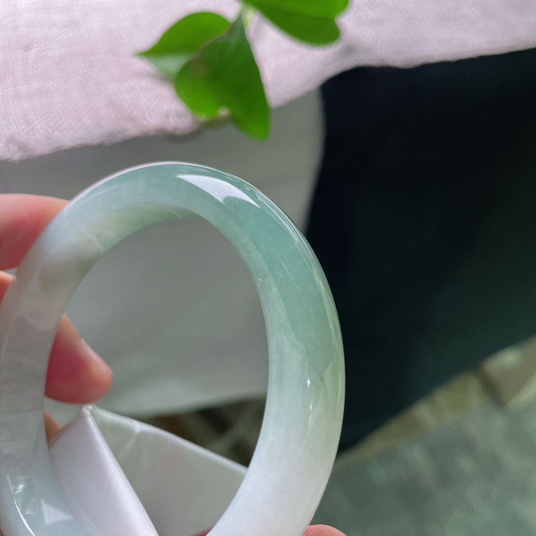 60/12/8.7，油青正圈，水头好，种老，渐变之色，大圈口，古典优雅，皮纹，ss52896a