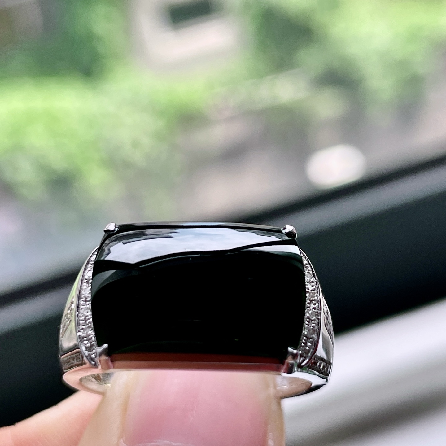 精品墨翠马鞍戒指 老坑油润 漆黑细腻 打灯全绿 18k金镶嵌 裸石 15.7/10.4 圈口 19.