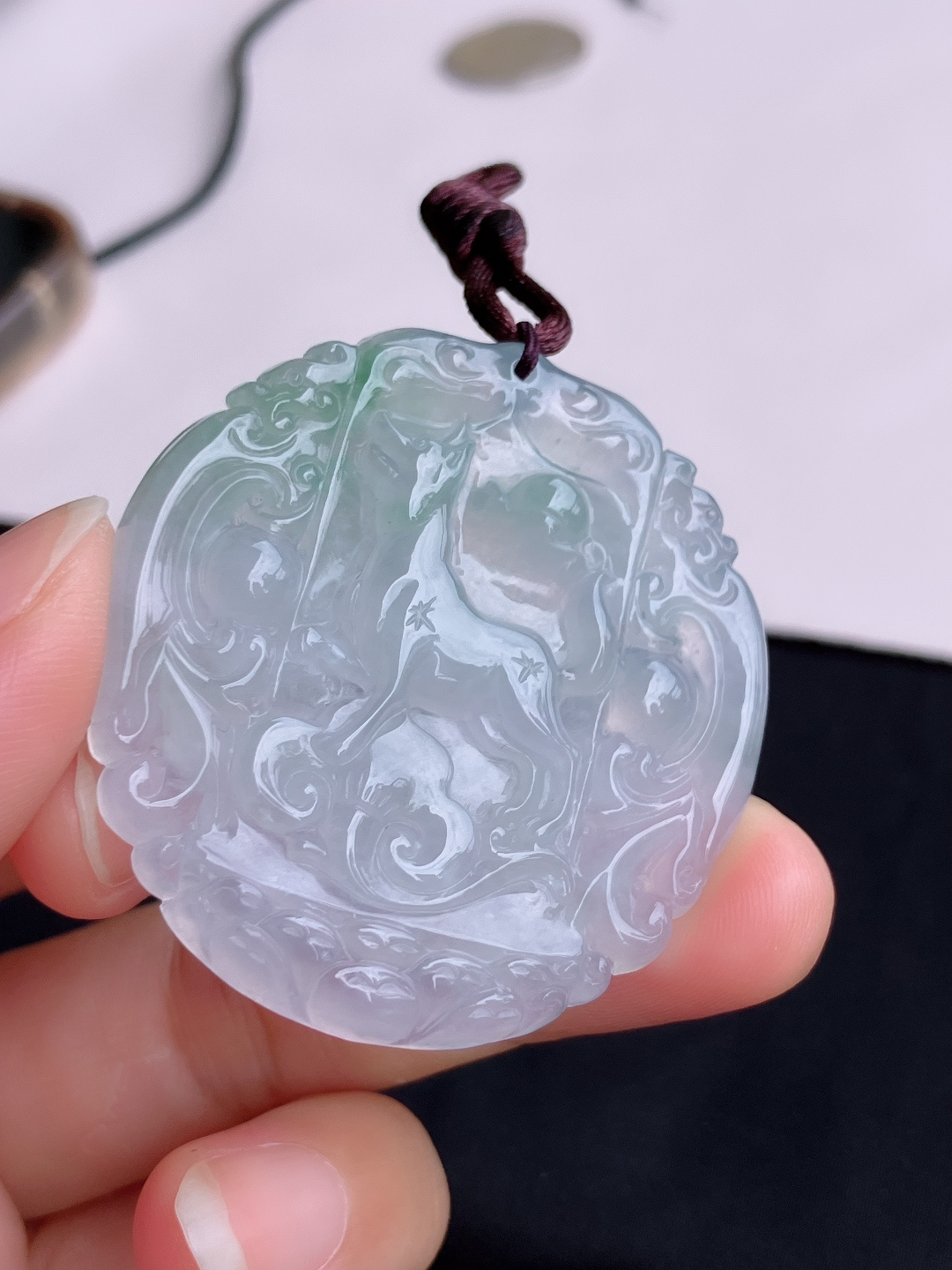 冰透生肖狗牌，晶莹剔透，尺寸45.5/44.5/5.6/自然光实拍