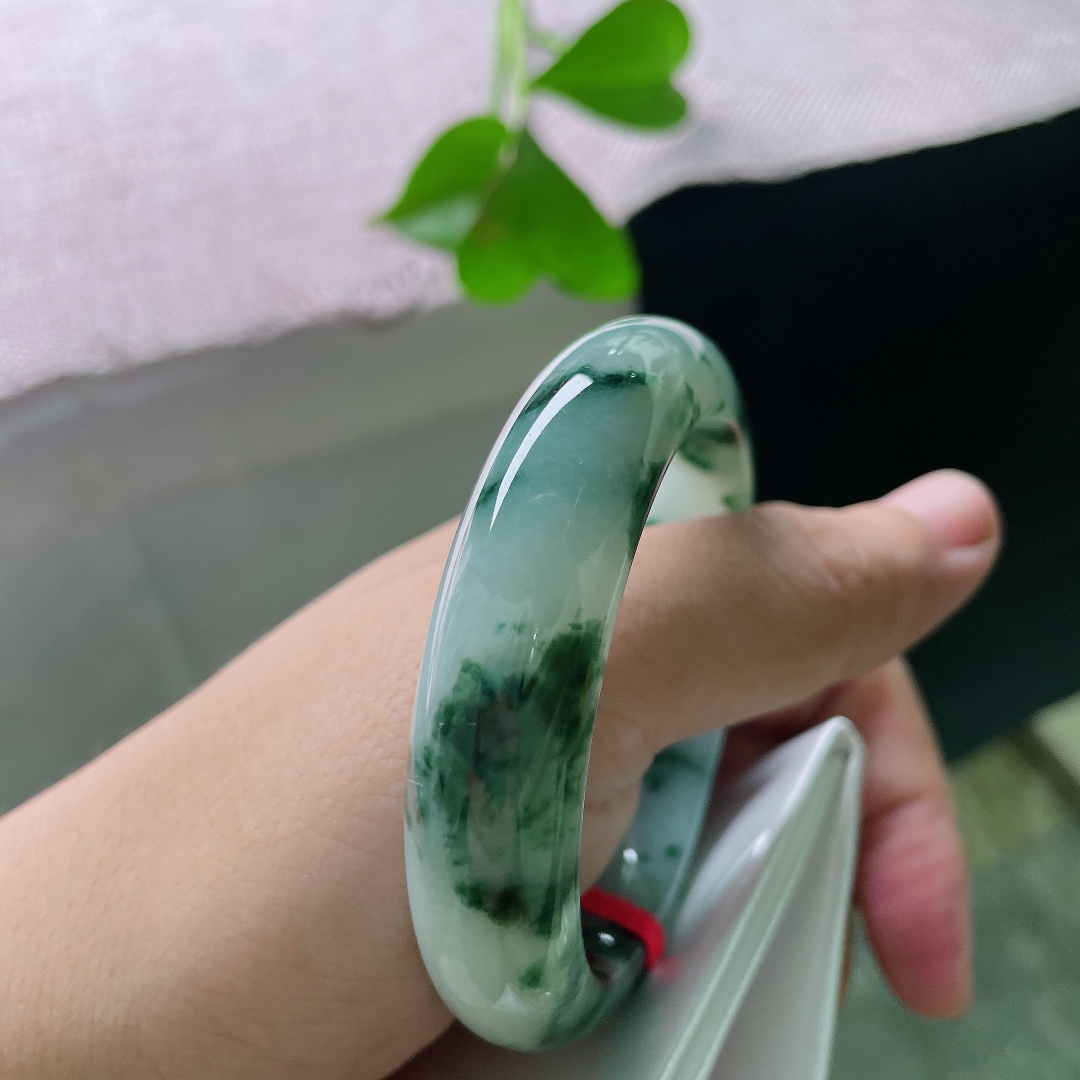 52.6/13.8/8.4飘花正圈，水润细腻，繁花似锦，典雅贵气，无裂，ss53899a