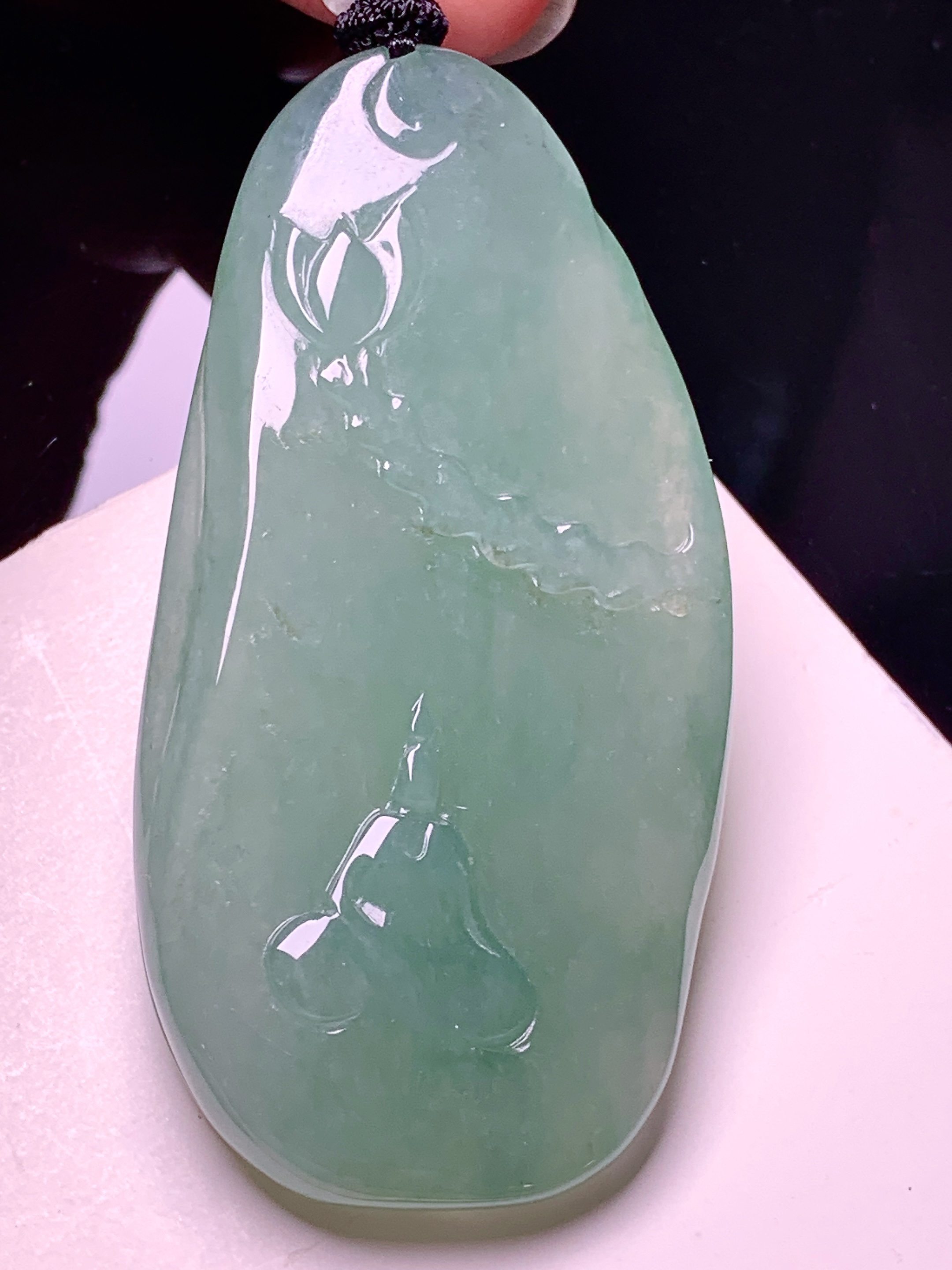 浅绿悟道吊坠 玉质细腻 色泽艳丽清新 整体尺寸60*30*7.5 L1