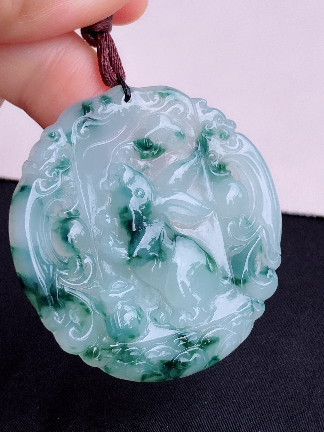 冰飘花生肖兔牌，花色清爽，尺寸50.3/48/6/自然光实拍