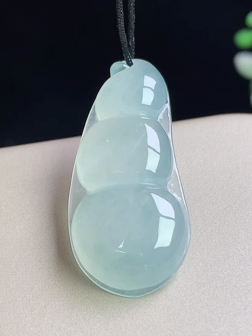 冰种福豆，无裂，尺寸30.7-14.2-4.9mm，L06ayd