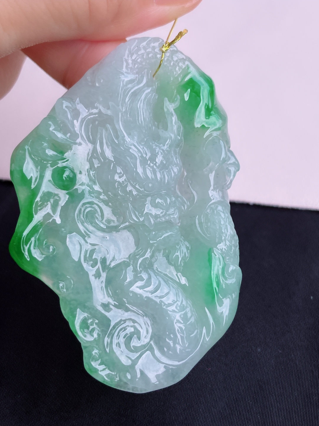 翠绿大龙牌，栩栩如生，尺寸66/43/10.3/自然光实拍