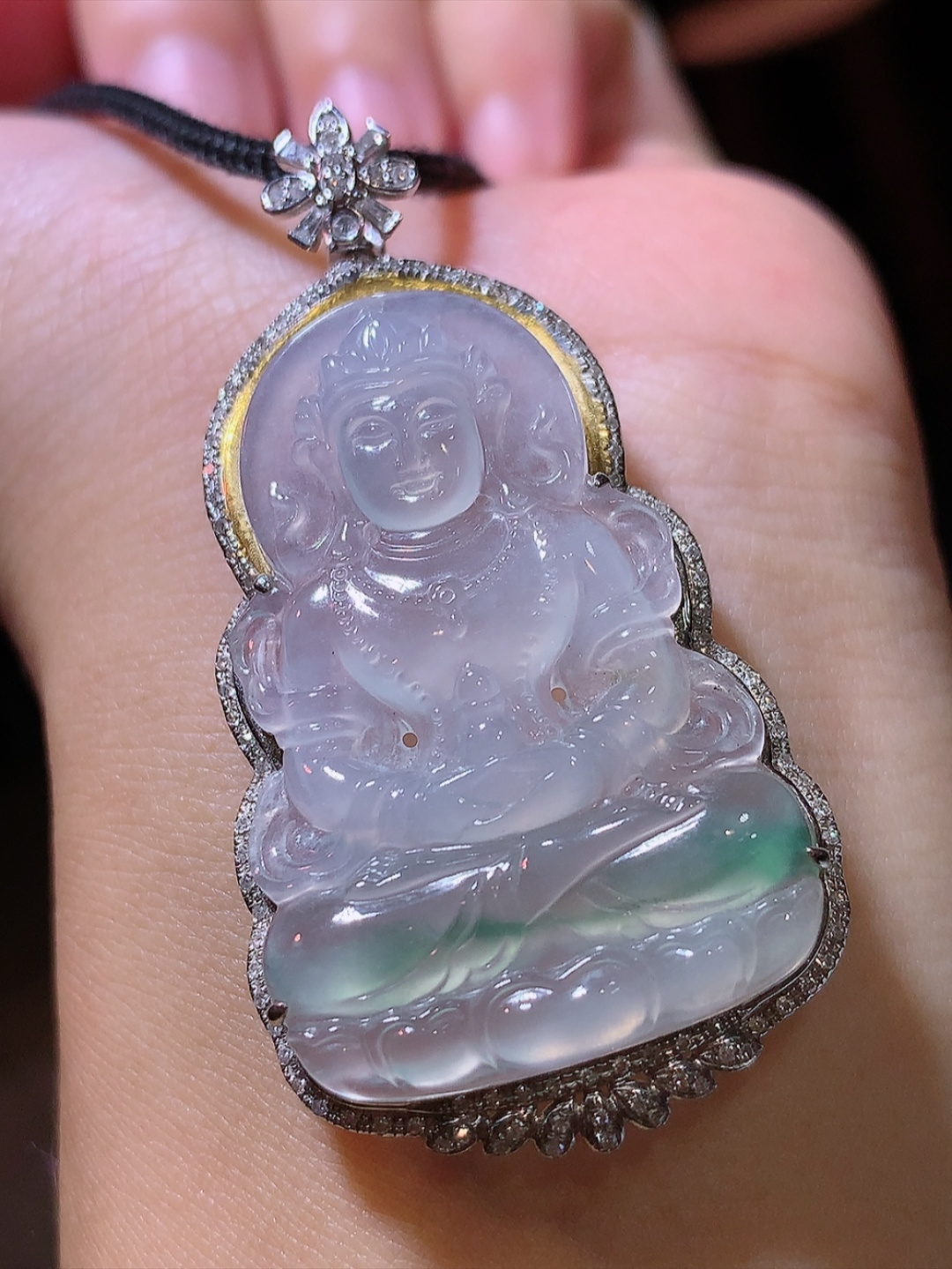 高冰飘花观音吊坠  饱满细腻  色泽鲜甜 佩戴温婉优雅货号114602，38-26.5