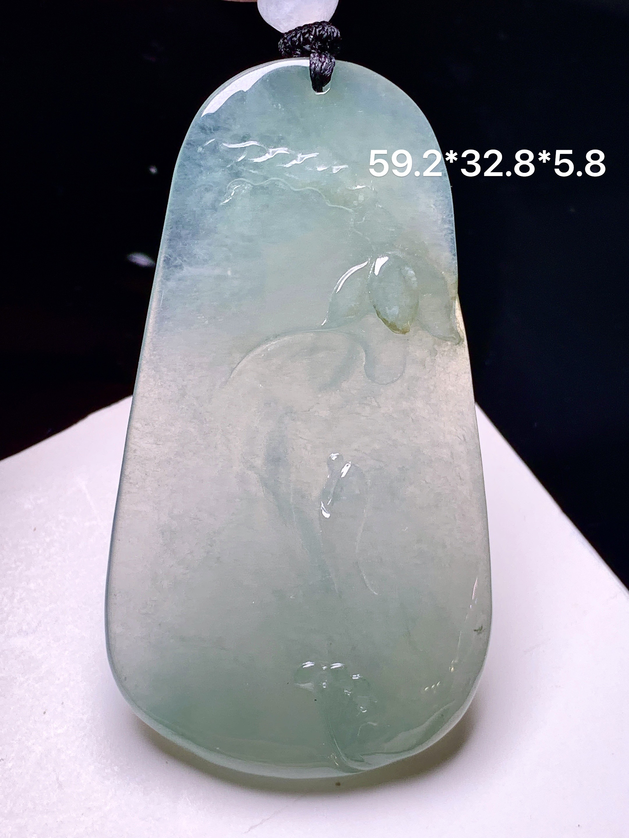冰种悟道牌子吊坠 玉质细腻 色泽艳丽清新 整体尺寸59.2*32.8*5.8 L1