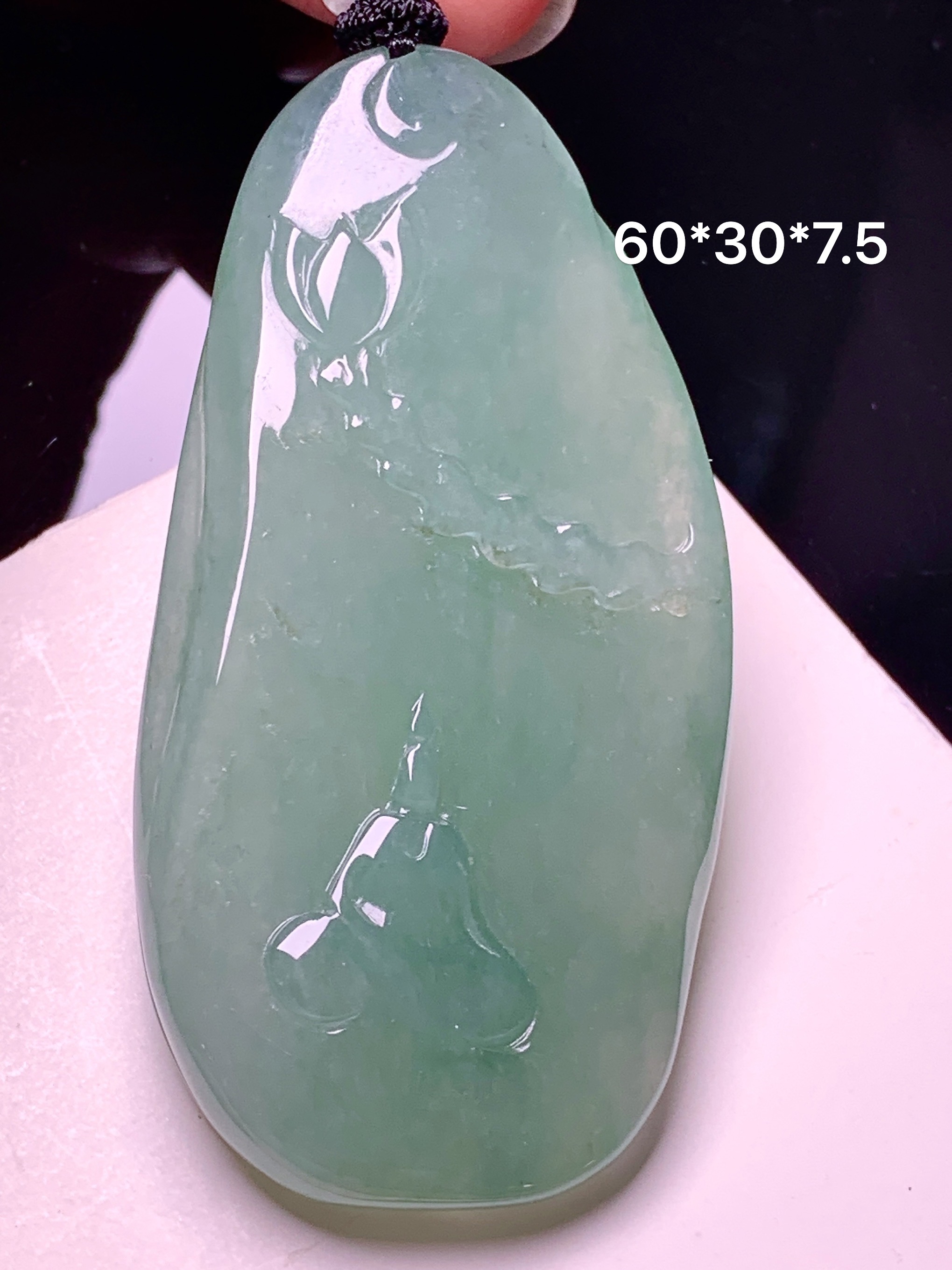 浅绿悟道吊坠 玉质细腻 色泽艳丽清新 整体尺寸60*30*7.5 L1